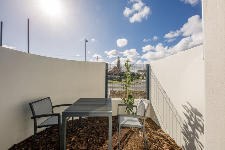 32 Bedroom Property for Sale in Table View Western Cape